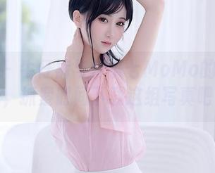 秀人网 - 牛仔裤与伊小七MoMo的完美融合，抓紧时间下载这组写真吧！