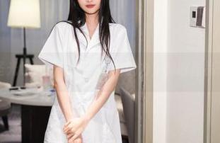 秀人网 - 无圣光也挡不住唐安琪的魅力，制服作品一看就上瘾！