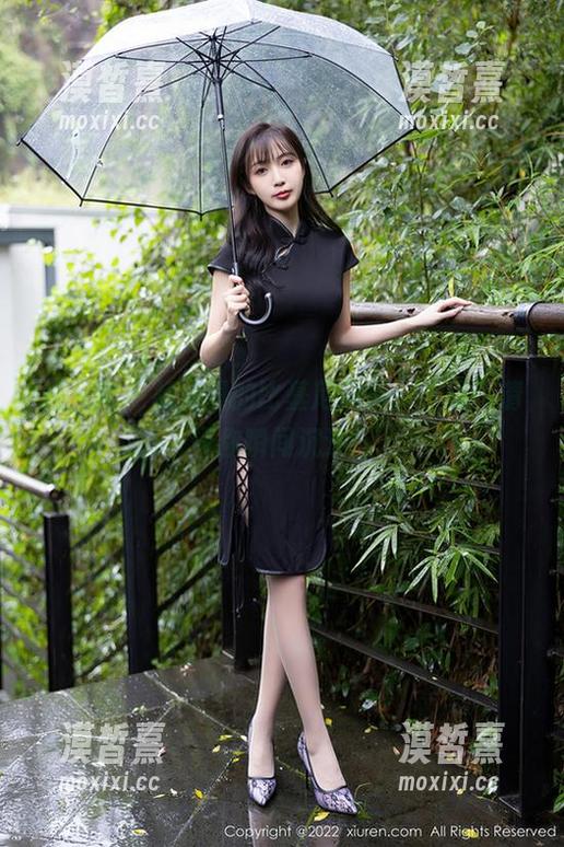 秀人网 - 杨晨晨的比基尼风情，在线高清让你瞬间沉迷！