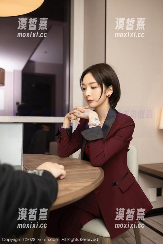 秀人网 - 双马尾与写真，顾乔楠成功创造了哪些独特瞬间？