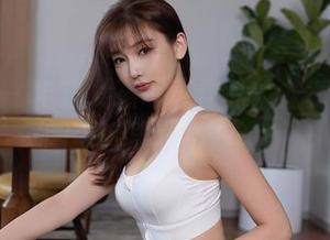 秀人网 - 全套女孩写真作品：龙女宝宝的幽默感果然不一般！