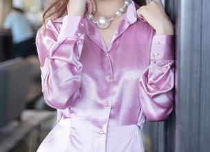 秀人网 - 一件白衬衫的撩人魅力：龙泽美曦精选作品不容错过！