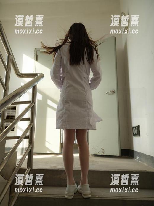 紧急企划 - 小恩的校服美图，资源瞄准那些隐藏的美好瞬间