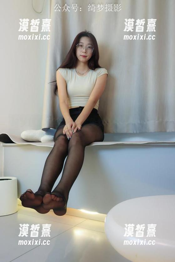 绮梦摄影 - 全套小艺兔女郎图集，仿佛把我拉入了一个梦幻的兔子世界。