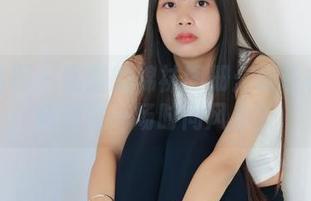 绮梦摄影 - 露露的棉袜图册：谁说棉袜不能引发一场时尚风暴？