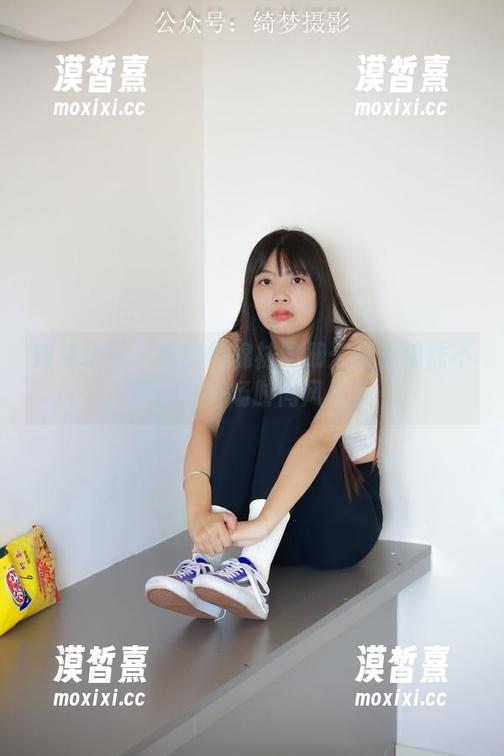 绮梦摄影 - 露露的棉袜图册：谁说棉袜不能引发一场时尚风暴？