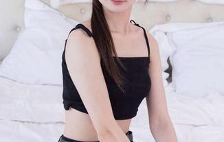 袜啵啵 - 芝士与比基尼的奇妙合集：网盘里的时光荏苒