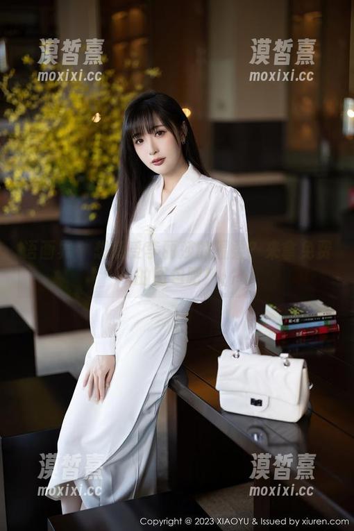 语画界 - 想感受李丽莎的温柔？来拿免费的图包吧！
