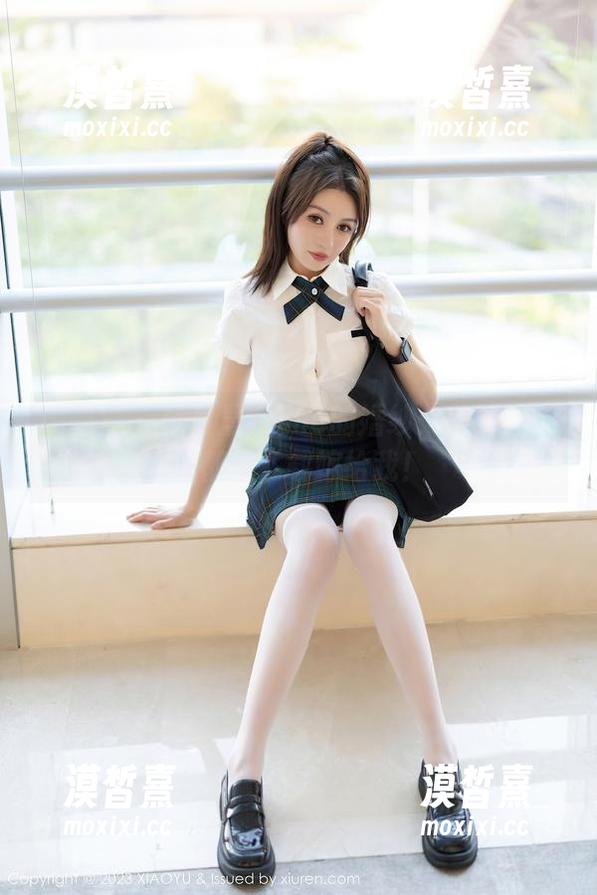 语画界 - 杨晨晨Yome的婚纱：美到连手机都想下载嫁给我！
