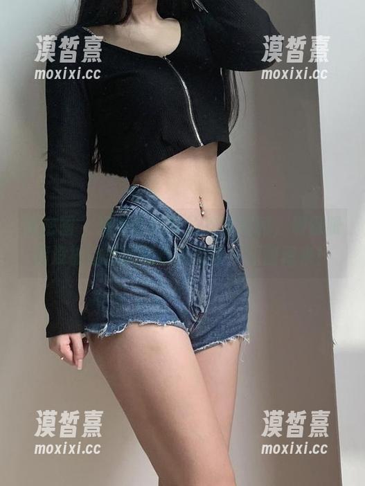 微密圈 - 观看陈佩奇的皮衣福利，确保眼睛没被这美丽的皮革烧坏—原图速来！