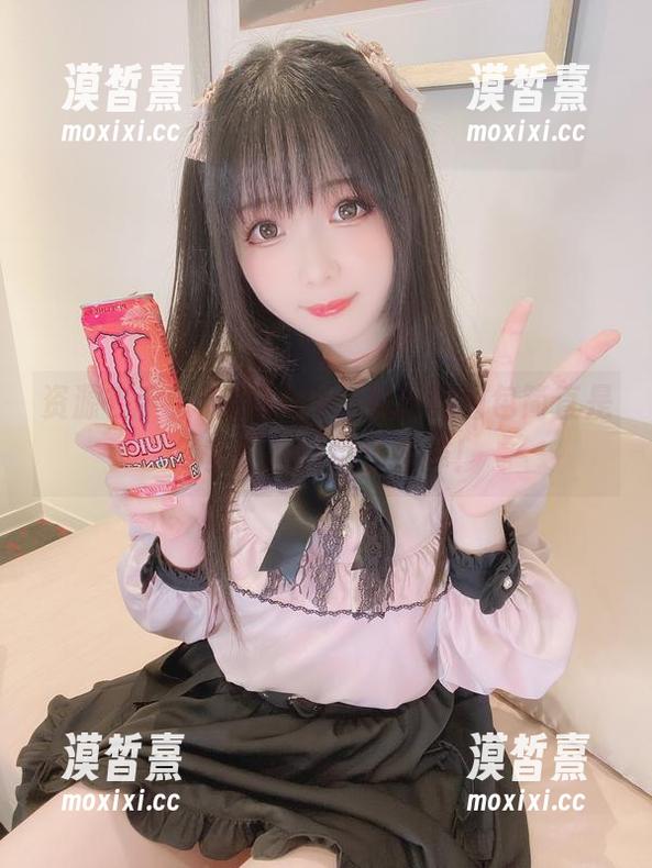 资源在手，霜月shimo姐姐的图包简直是冬季私藏的绝佳选择！