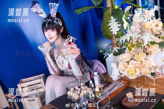 别让露儿大魔王学妹的最新作品在图库里孤单，快来围观！