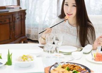 魅妍社 - 芝芝Booty的白丝日常：看这个原图你就知道什么叫快乐！