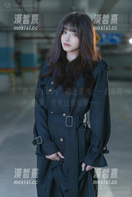 当“鹿八岁baby”遇上黑色：一组写真图集，竟然让我觉得……